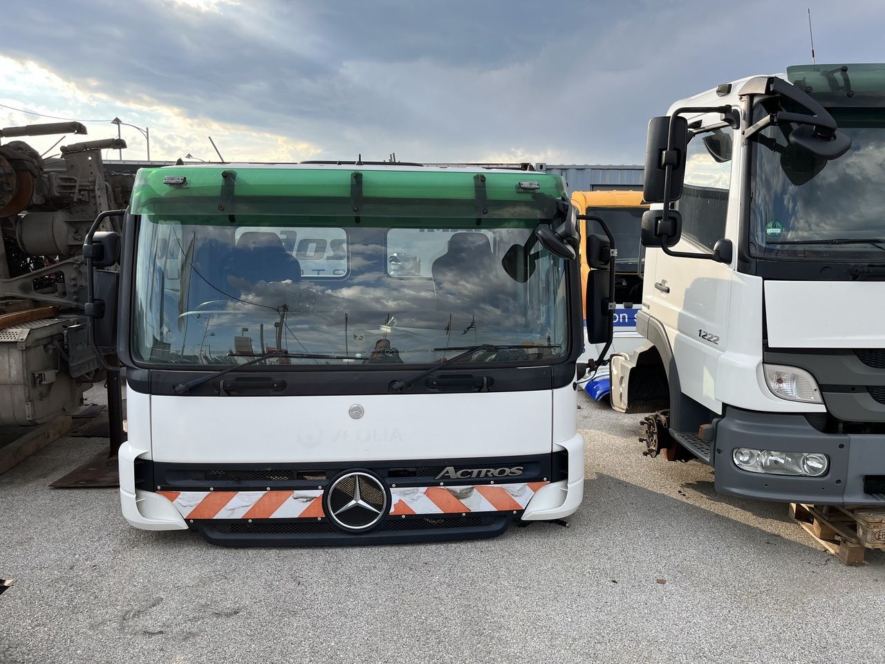 SHORT CAB ACTROS MP2 RHD - Kabina i wnętrze do Samochodów ciężarowych: zdjęcie 1 SHORT CAB ACTROS MP2 RHD - Kabina i wnętrze do Samochodów ciężarowych: zdjęcie 1