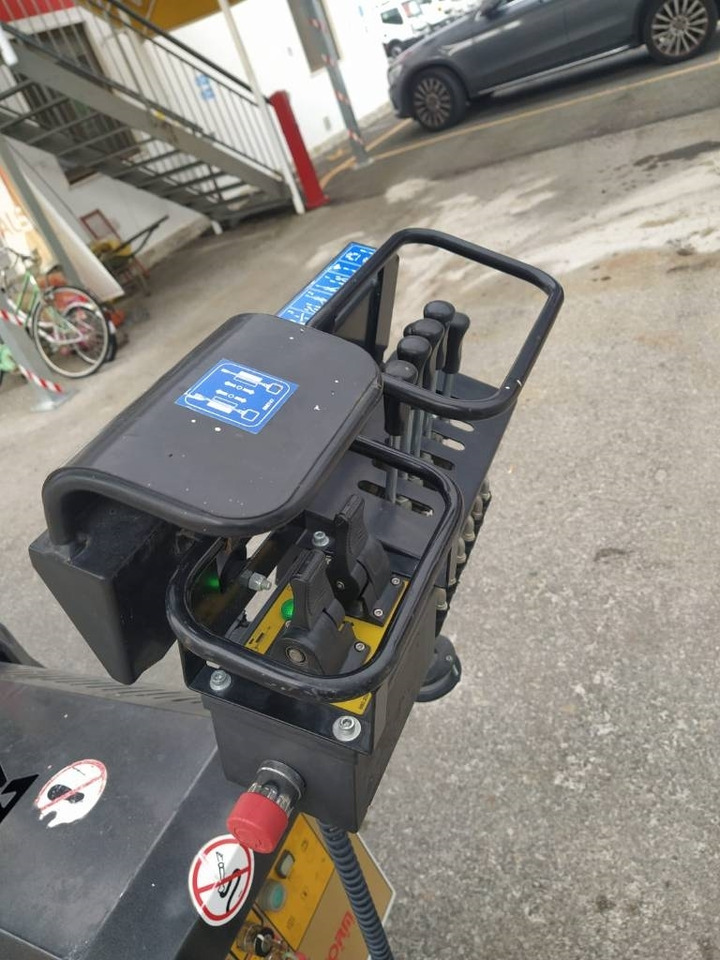 Platform Basket 13.80 - Podnośnik pająk: zdjęcie 5 Platform Basket 13.80 - Podnośnik pająk: zdjęcie 5