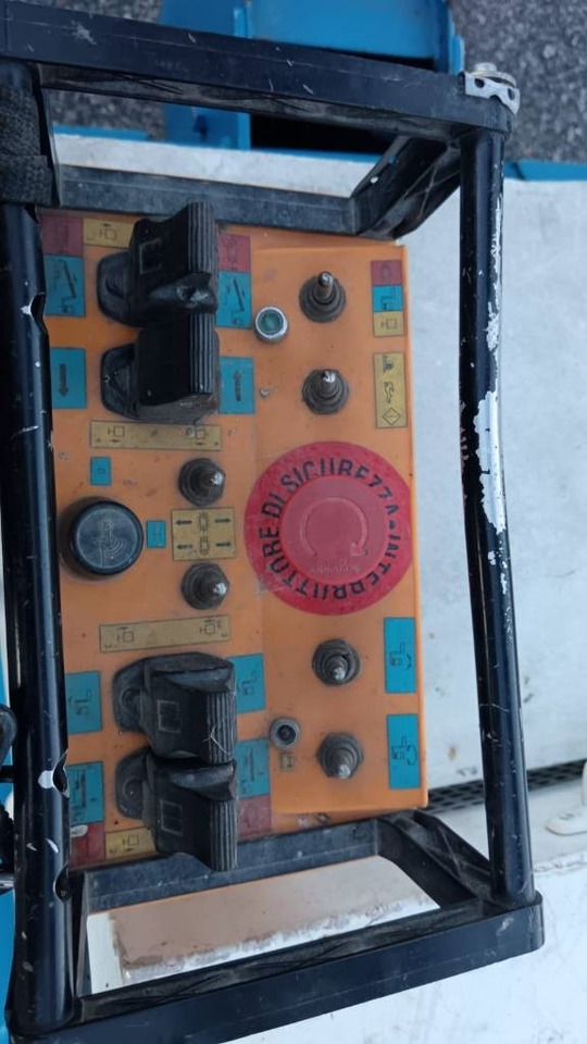 Teupen LEO 30 - Podnośnik pająk: zdjęcie 4 Teupen LEO 30 - Podnośnik pająk: zdjęcie 4