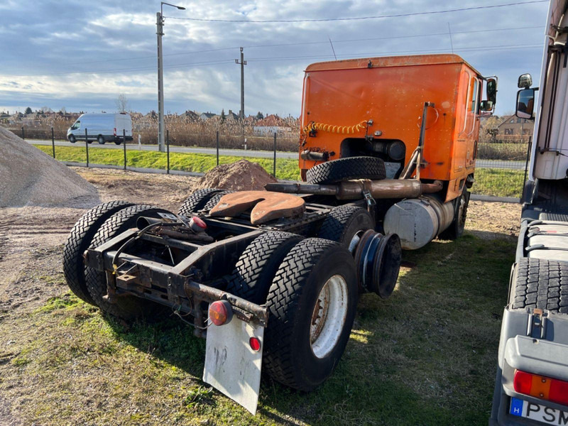 MACK INTERNATIONAL FSG 385 - Ciągnik siodłowy: zdjęcie 4 MACK INTERNATIONAL FSG 385 - Ciągnik siodłowy: zdjęcie 4