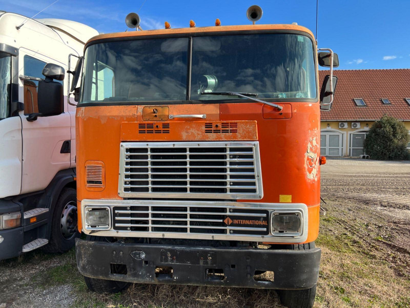 MACK INTERNATIONAL FSG 385 - Ciągnik siodłowy: zdjęcie 2 MACK INTERNATIONAL FSG 385 - Ciągnik siodłowy: zdjęcie 2