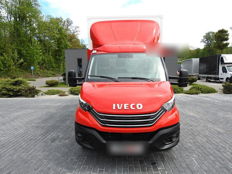Iveco DAILY 35S18 NOWY KONTENER 10 PALET TEMPOMAT NAWIGACJA KLIMATYZAC - Dostawczy kontener: zdjęcie 5 Iveco DAILY 35S18 NOWY KONTENER 10 PALET TEMPOMAT NAWIGACJA KLIMATYZAC - Dostawczy kontener: zdjęcie 5
