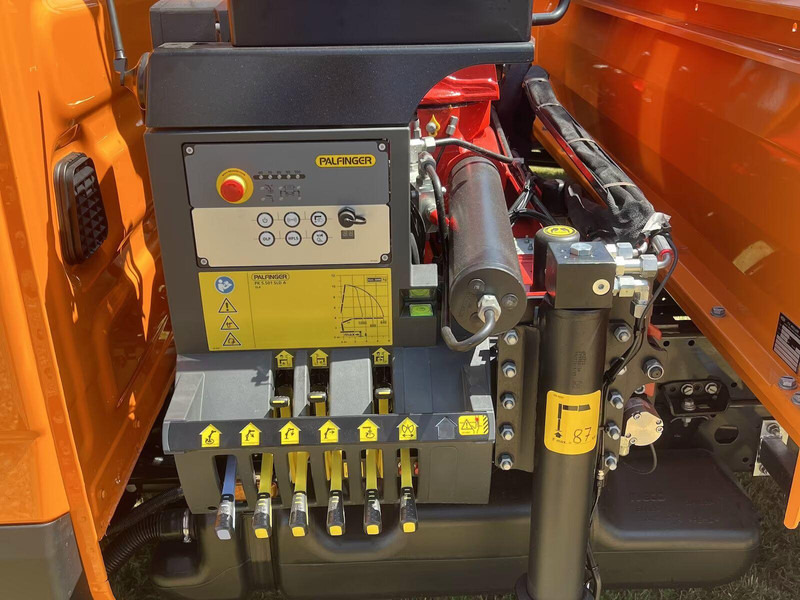 Iveco Daily 70C18H - Flatbed+crane - Samochód ciężarowy skrzyniowy/ Platforma, Samochod ciężarowy z HDS: zdjęcie 3 Iveco Daily 70C18H - Flatbed+crane - Samochód ciężarowy skrzyniowy/ Platforma, Samochod ciężarowy z HDS: zdjęcie 3