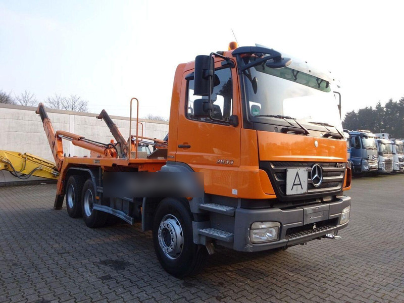 Mercedes-Benz 2633 Axor - Skip loader - Bramowiec: zdjęcie 4 Mercedes-Benz 2633 Axor - Skip loader - Bramowiec: zdjęcie 4