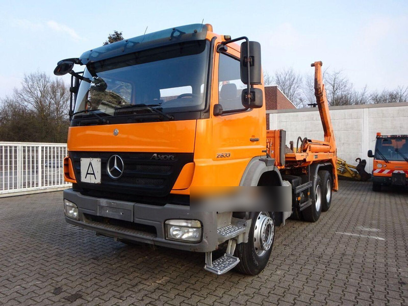 Mercedes-Benz 2633 Axor - Skip loader - Bramowiec: zdjęcie 1 Mercedes-Benz 2633 Axor - Skip loader - Bramowiec: zdjęcie 1