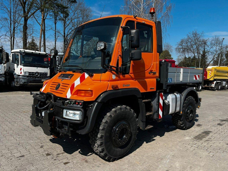 Mercedes-Benz UNIMOG U400 405/12 ZUGMASCHINE/ KIPPER - Wozidło: zdjęcie 2 Mercedes-Benz UNIMOG U400 405/12 ZUGMASCHINE/ KIPPER - Wozidło: zdjęcie 2