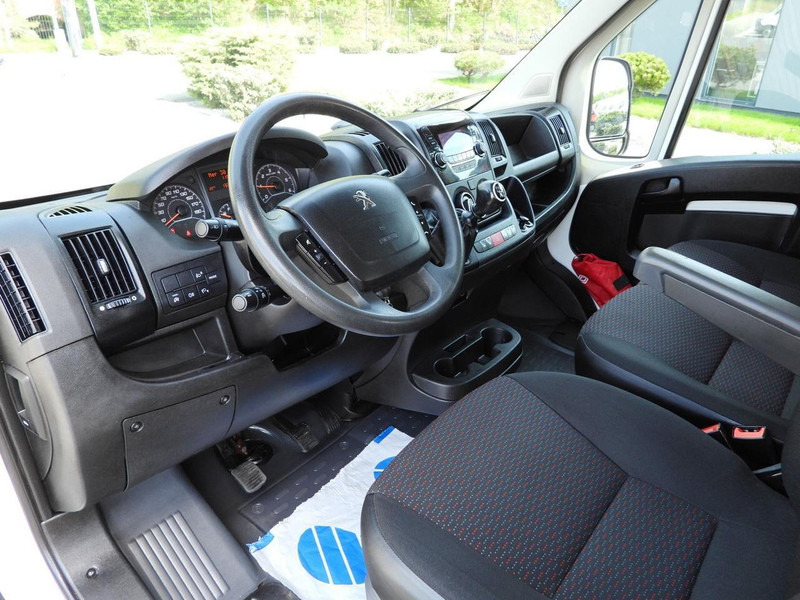 Peugeot BOXER WYWROTKA PODWÓJNA KABINA DOKA 7 MIEJSC TEMPOMAT KLIMATYZA - Wywrotka: zdjęcie 2 Peugeot BOXER WYWROTKA PODWÓJNA KABINA DOKA 7 MIEJSC TEMPOMAT KLIMATYZA - Wywrotka: zdjęcie 2