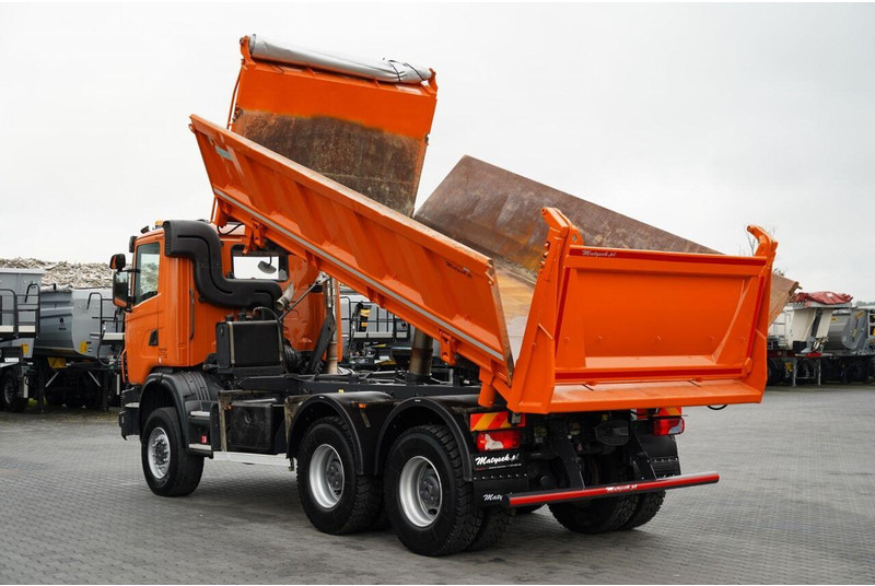 Scania G 440 / 6x6 / WYWROTKA TRZY-STRONNA / 2X HYDROBURTA / BOARDMATIC - Wywrotka: zdjęcie 4 Scania G 440 / 6x6 / WYWROTKA TRZY-STRONNA / 2X HYDROBURTA / BOARDMATIC - Wywrotka: zdjęcie 4