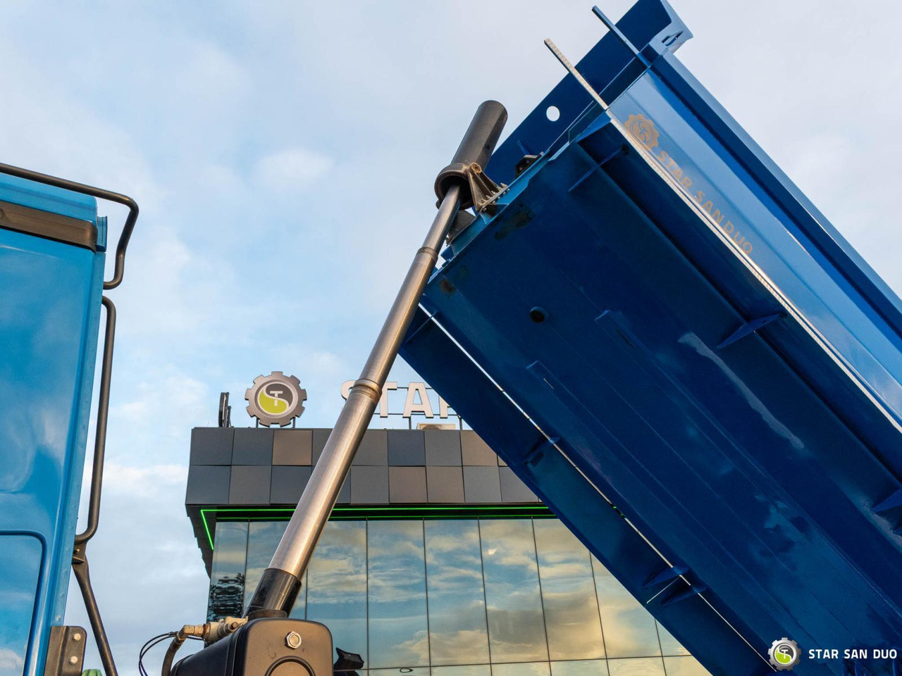 - Wywrotka: zdjęcie 5 - Wywrotka: zdjęcie 5