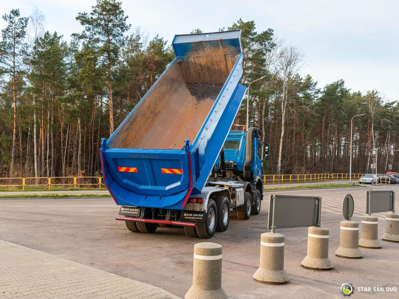 - Wywrotka: zdjęcie 3 - Wywrotka: zdjęcie 3