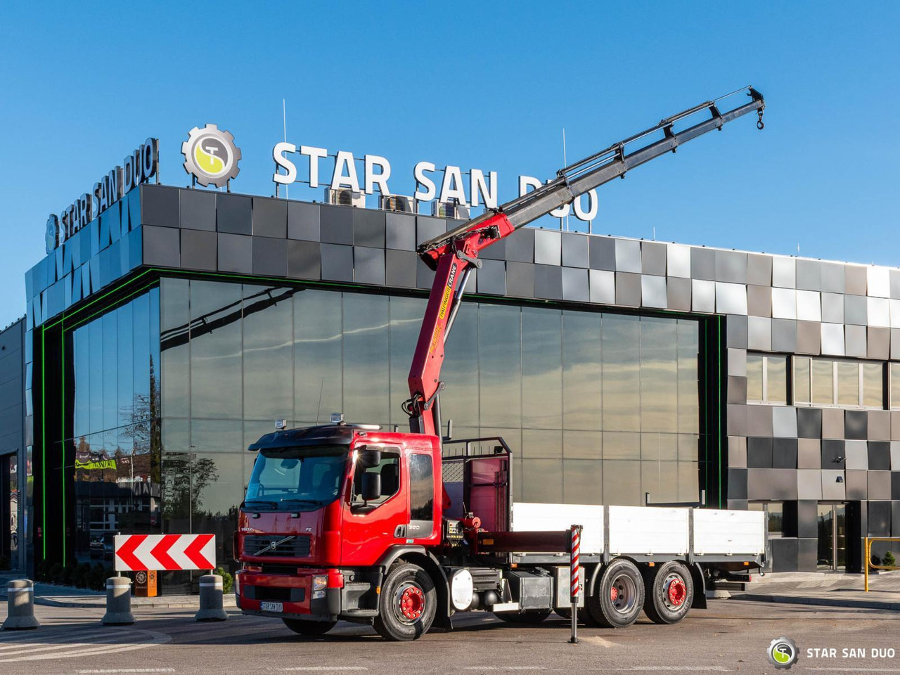 - Samochod ciężarowy z HDS: zdjęcie 5 - Samochod ciężarowy z HDS: zdjęcie 5