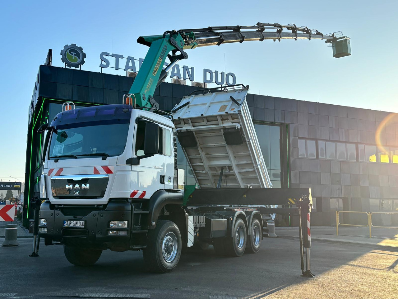 - Wywrotka: zdjęcie 1 - Wywrotka: zdjęcie 1