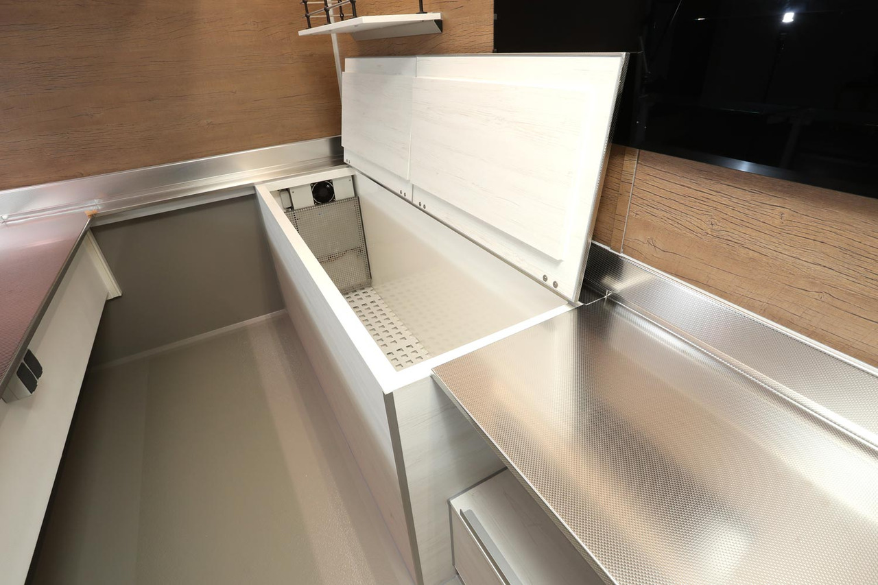 Verkaufsanhänger BORCO HÖHNS - Przyczepa gastronomiczna: zdjęcie 4 Verkaufsanhänger BORCO HÖHNS - Przyczepa gastronomiczna: zdjęcie 4