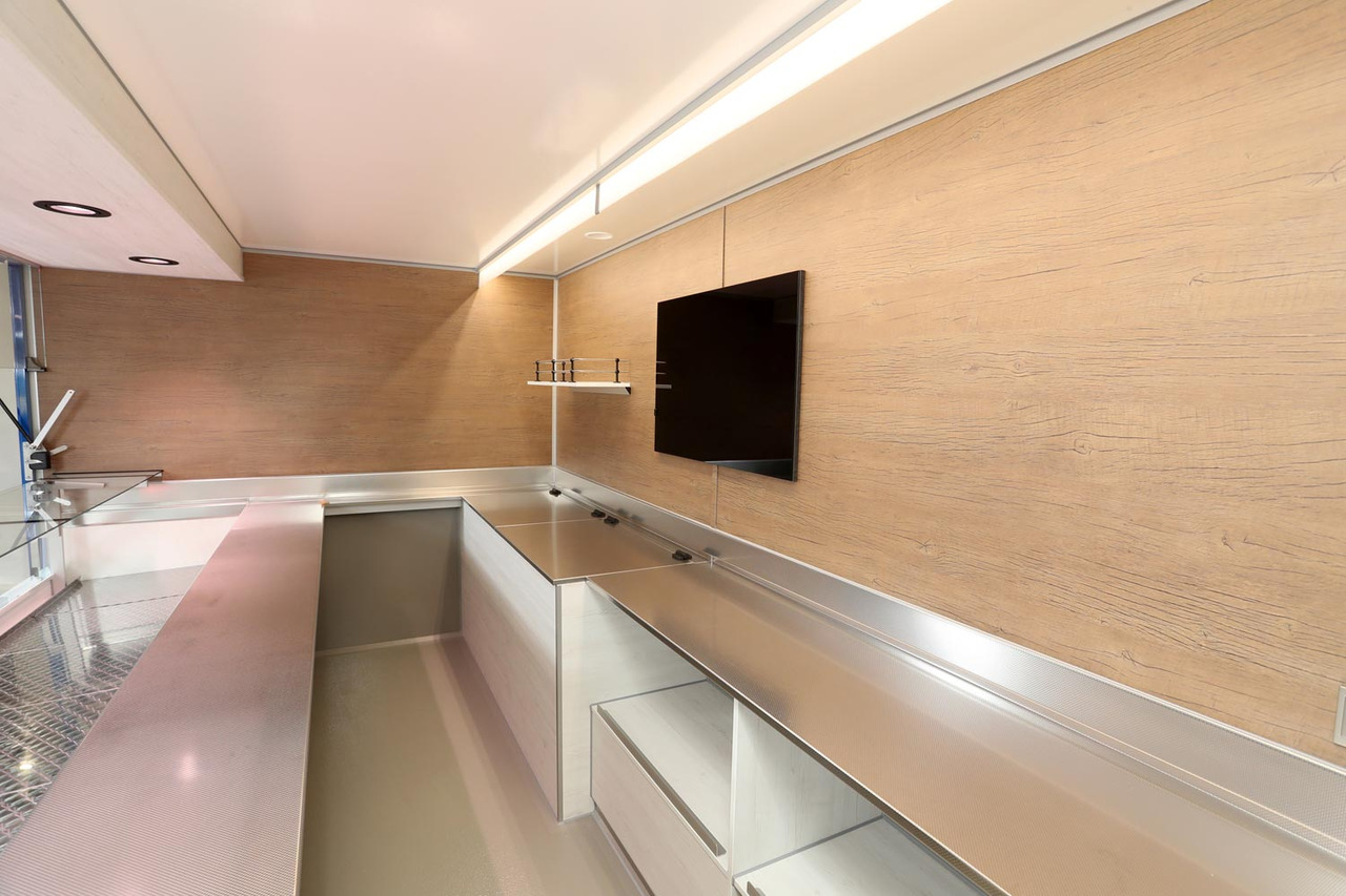 Verkaufsanhänger BORCO HÖHNS - Przyczepa gastronomiczna: zdjęcie 3 Verkaufsanhänger BORCO HÖHNS - Przyczepa gastronomiczna: zdjęcie 3