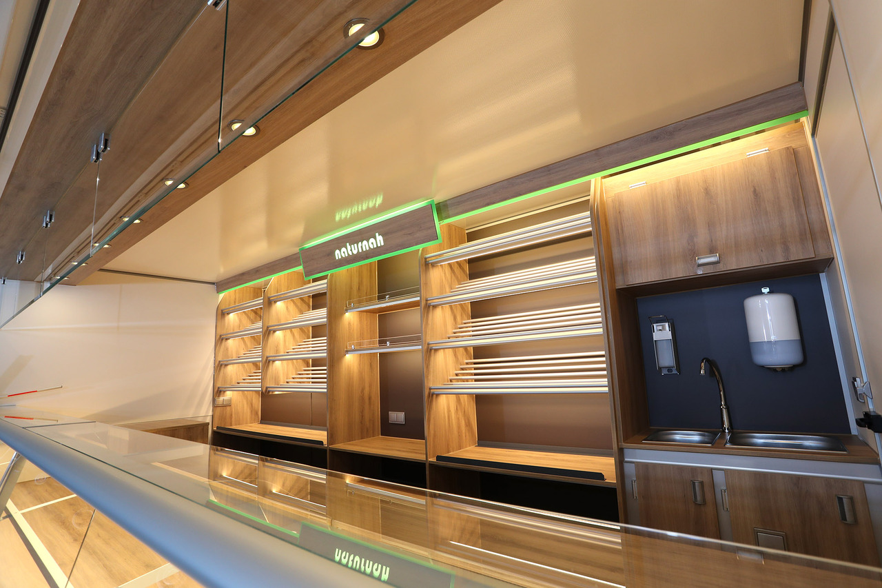 Verkaufsanhänger BORCO HÖHNS - Przyczepa gastronomiczna: zdjęcie 5 Verkaufsanhänger BORCO HÖHNS - Przyczepa gastronomiczna: zdjęcie 5