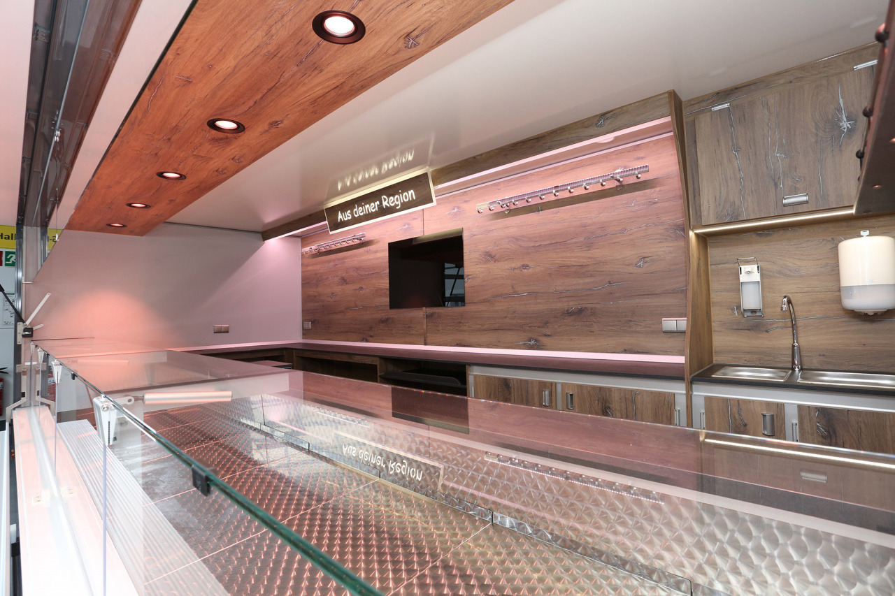 Verkaufsanhänger BORCO HÖHNS - Przyczepa gastronomiczna: zdjęcie 5 Verkaufsanhänger BORCO HÖHNS - Przyczepa gastronomiczna: zdjęcie 5