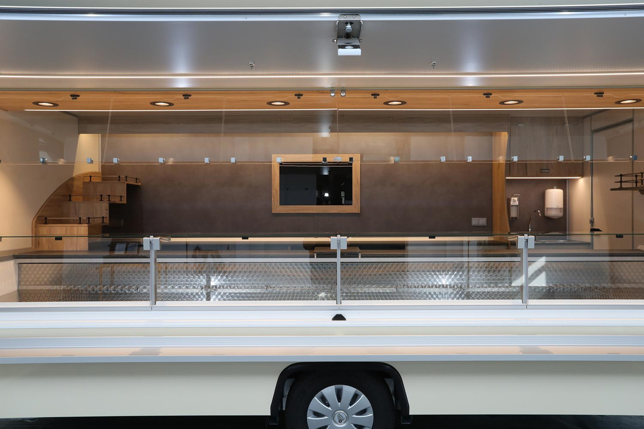 Verkaufsanhänger BORCO HÖHNS - Przyczepa gastronomiczna: zdjęcie 2 Verkaufsanhänger BORCO HÖHNS - Przyczepa gastronomiczna: zdjęcie 2