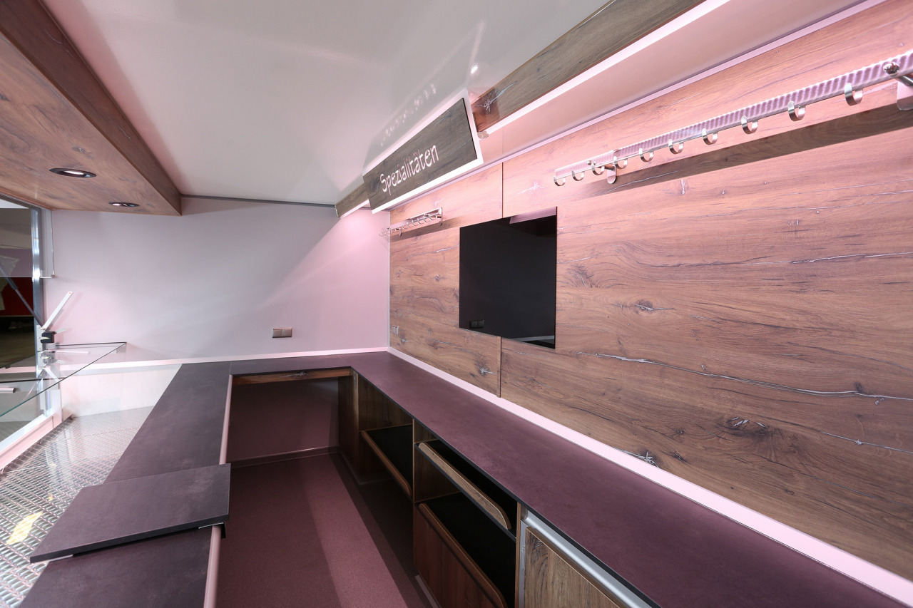 Verkaufsanhänger BORCO HÖHNS - Przyczepa gastronomiczna: zdjęcie 5 Verkaufsanhänger BORCO HÖHNS - Przyczepa gastronomiczna: zdjęcie 5