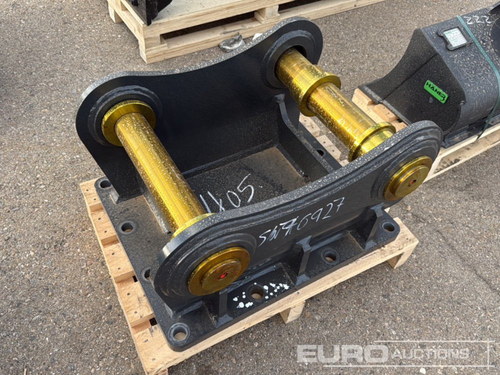 Unused Häner Greasing Pin Ø 90 mm | 80mm, Pin to Pin 485 mm, width 390 mm - Szybkozłącza: zdjęcie 3 Unused Häner Greasing Pin Ø 90 mm | 80mm, Pin to Pin 485 mm, width 390 mm - Szybkozłącza: zdjęcie 3