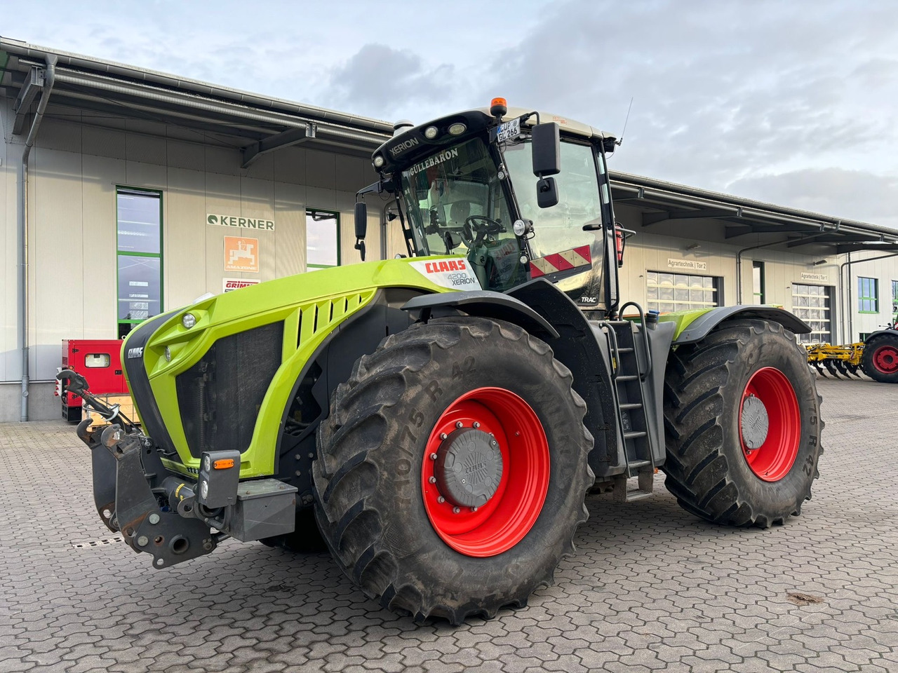 Claas Xerion 4200 Trac - Ciągnik rolniczy: zdjęcie 1 Claas Xerion 4200 Trac - Ciągnik rolniczy: zdjęcie 1