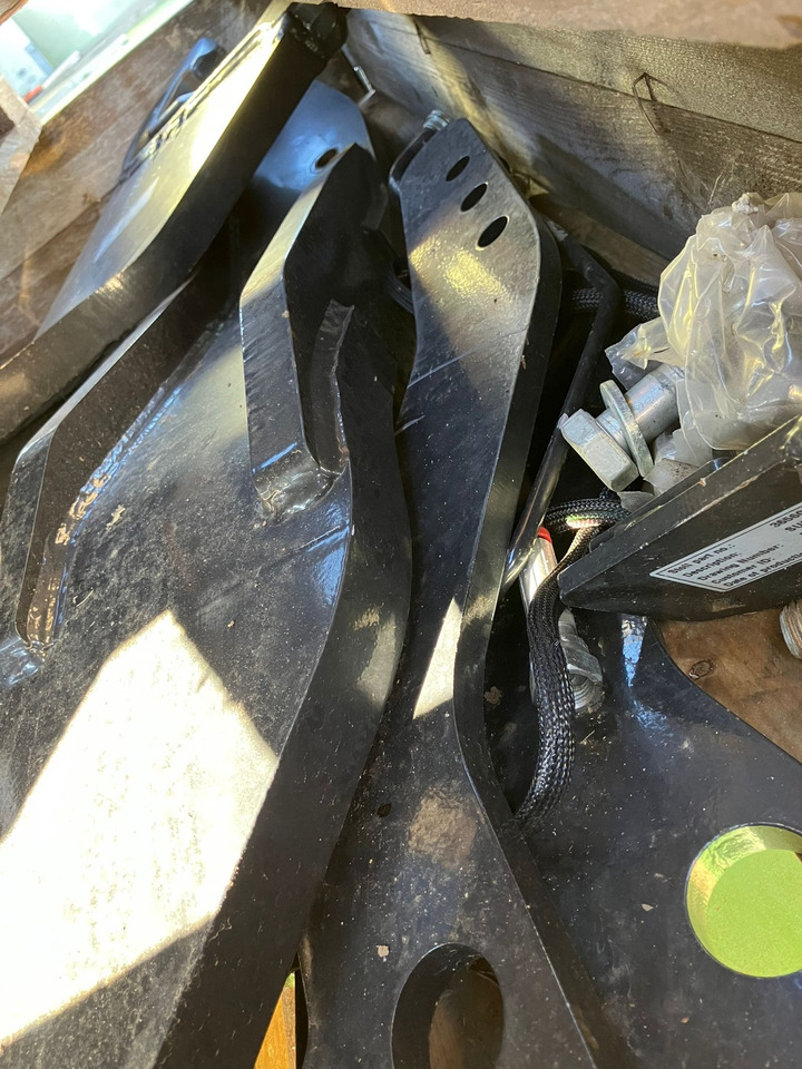 Fendt Frontlader - Anbauteile - Ładowacz czołowy do traktora: zdjęcie 2 Fendt Frontlader - Anbauteile - Ładowacz czołowy do traktora: zdjęcie 2