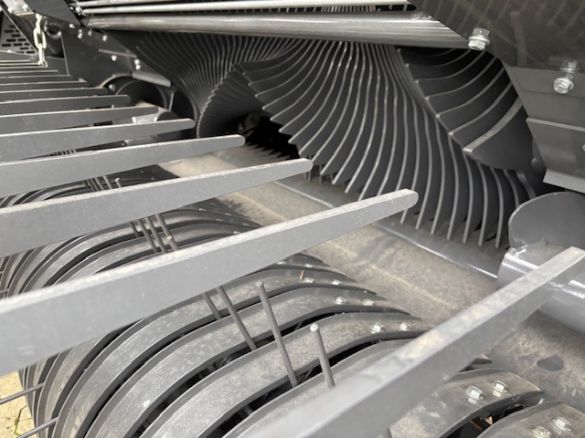 Fendt Rotana 130 F - 25 Messer - - Sprzęt do siana: zdjęcie 2 Fendt Rotana 130 F - 25 Messer - - Sprzęt do siana: zdjęcie 2