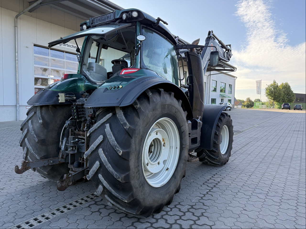 Valtra T194 Versu - Ciągnik rolniczy: zdjęcie 3 Valtra T194 Versu - Ciągnik rolniczy: zdjęcie 3