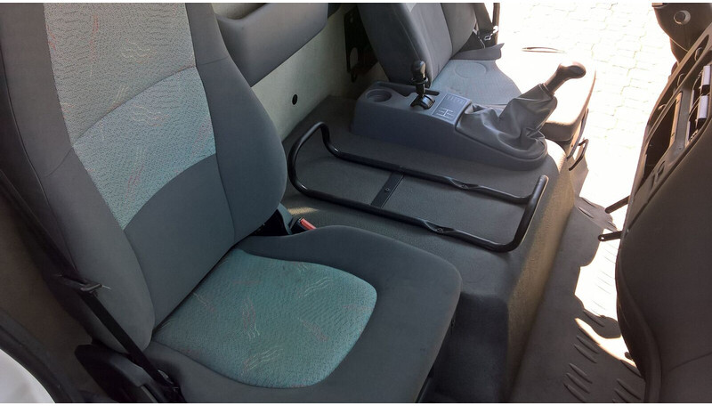 Renault PREMIUM DISTRIBUTION - KERAX - Kabina i wnętrze do Samochodów ciężarowych: zdjęcie 1 Renault PREMIUM DISTRIBUTION - KERAX - Kabina i wnętrze do Samochodów ciężarowych: zdjęcie 1