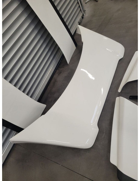 Scania COMPLETE SET - Aerodynamika/ Spojler do Samochodów ciężarowych: zdjęcie 2 Scania COMPLETE SET - Aerodynamika/ Spojler do Samochodów ciężarowych: zdjęcie 2