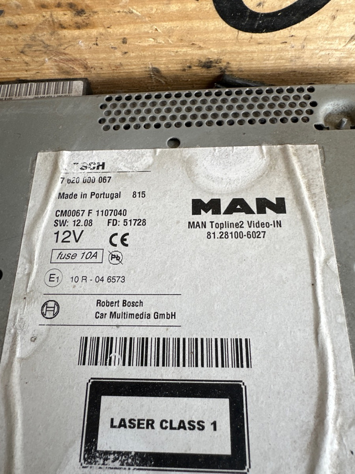 MAN RADIO 81.28100-6027 - Kabina i wnętrze do Samochodów ciężarowych: zdjęcie 2 MAN RADIO 81.28100-6027 - Kabina i wnętrze do Samochodów ciężarowych: zdjęcie 2