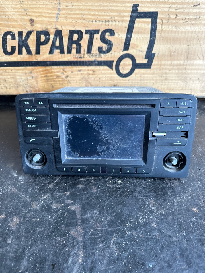 MAN RADIO 81.28100-6027 - Kabina i wnętrze do Samochodów ciężarowych: zdjęcie 1 MAN RADIO 81.28100-6027 - Kabina i wnętrze do Samochodów ciężarowych: zdjęcie 1