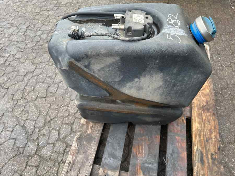 SCANIA ADBLUE TANK 2244863 - Układ paliwowy do Samochodów ciężarowych: zdjęcie 1 SCANIA ADBLUE TANK 2244863 - Układ paliwowy do Samochodów ciężarowych: zdjęcie 1