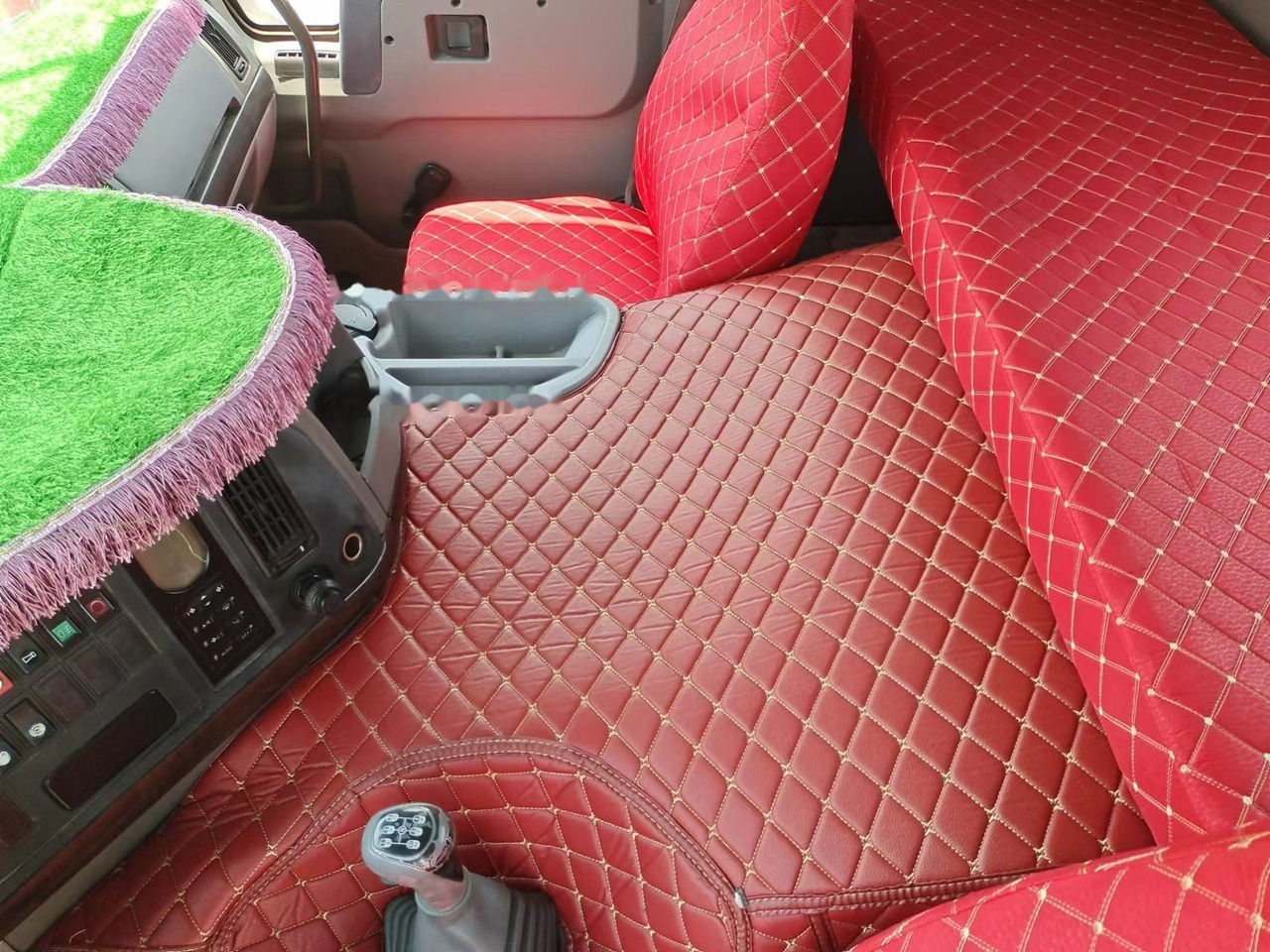 SINOTRUK Howo tractor unit 420hp 6x4 - Ciągnik siodłowy: zdjęcie 5 SINOTRUK Howo tractor unit 420hp 6x4 - Ciągnik siodłowy: zdjęcie 5