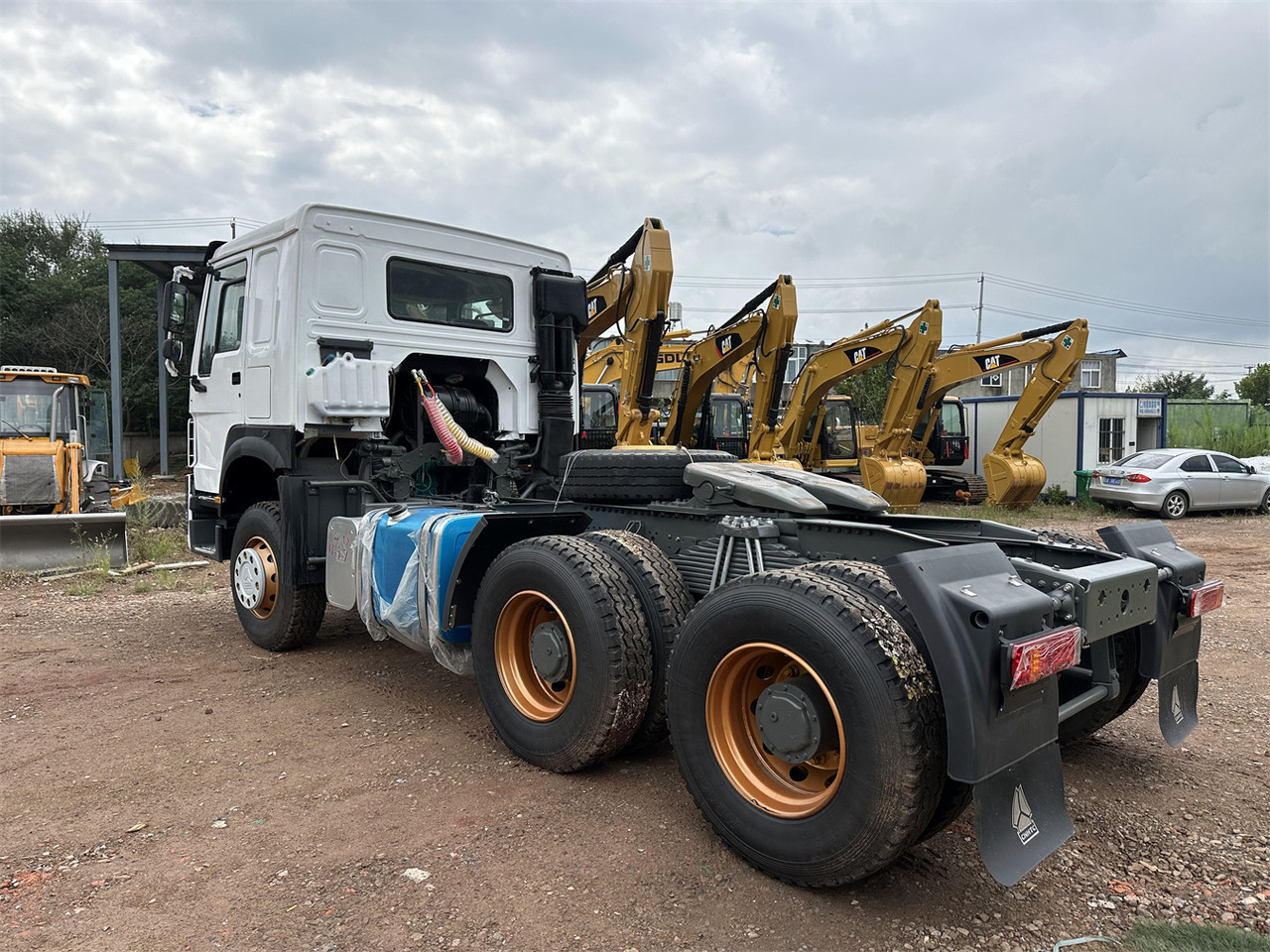 SINOTRUK Howo tractor unit 420hp - Ciągnik siodłowy: zdjęcie 5 SINOTRUK Howo tractor unit 420hp - Ciągnik siodłowy: zdjęcie 5