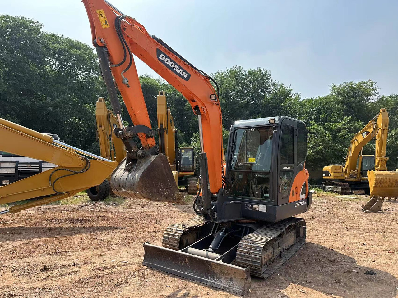 DOOSAN DX60 - Koparka gąsienicowa: zdjęcie 4 DOOSAN DX60 - Koparka gąsienicowa: zdjęcie 4