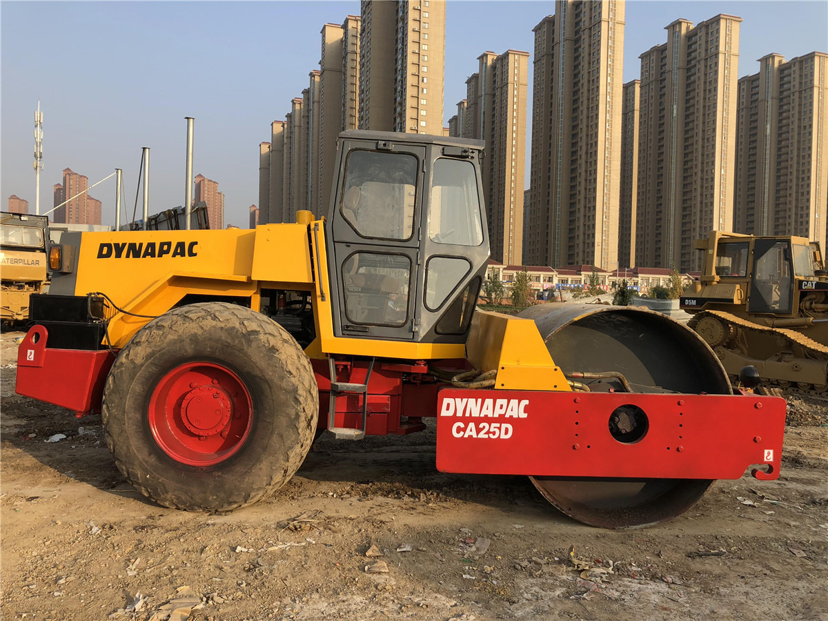 Walec DYNAPAC CA25D: zdjęcie 1