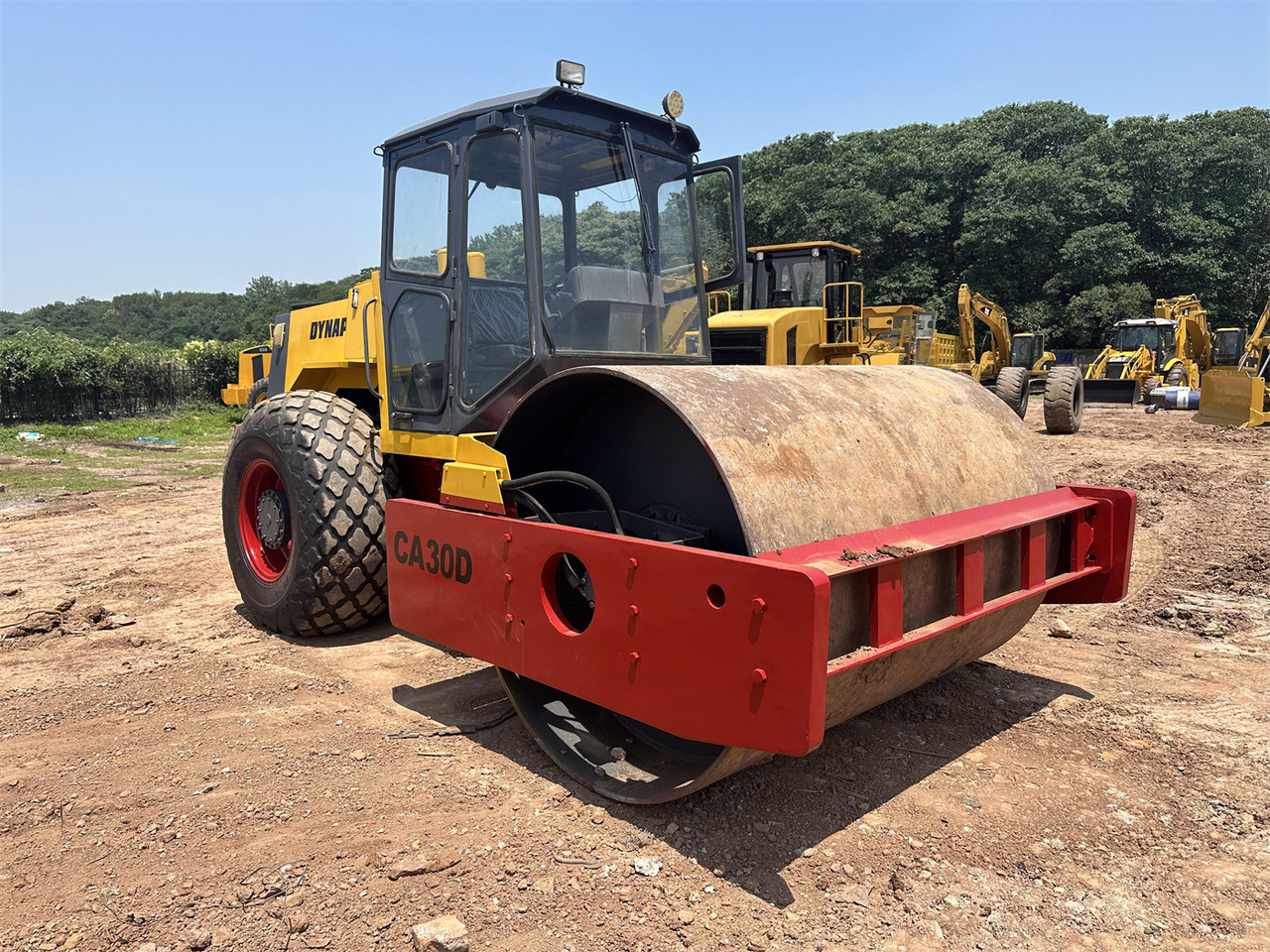 DYNAPAC CA30D - Walec: zdjęcie 1 DYNAPAC CA30D - Walec: zdjęcie 1