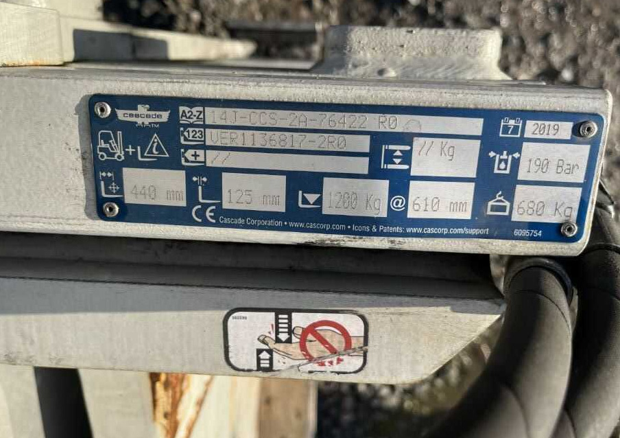 Cascade 14J-CCS-2A, Kartonklammer - Chwytak do wózka widłowego: zdjęcie 5 Cascade 14J-CCS-2A, Kartonklammer - Chwytak do wózka widłowego: zdjęcie 5