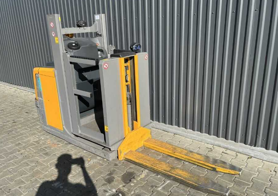 Jungheinrich EKS110 - Wózek do komisjonowania: zdjęcie 3 Jungheinrich EKS110 - Wózek do komisjonowania: zdjęcie 3