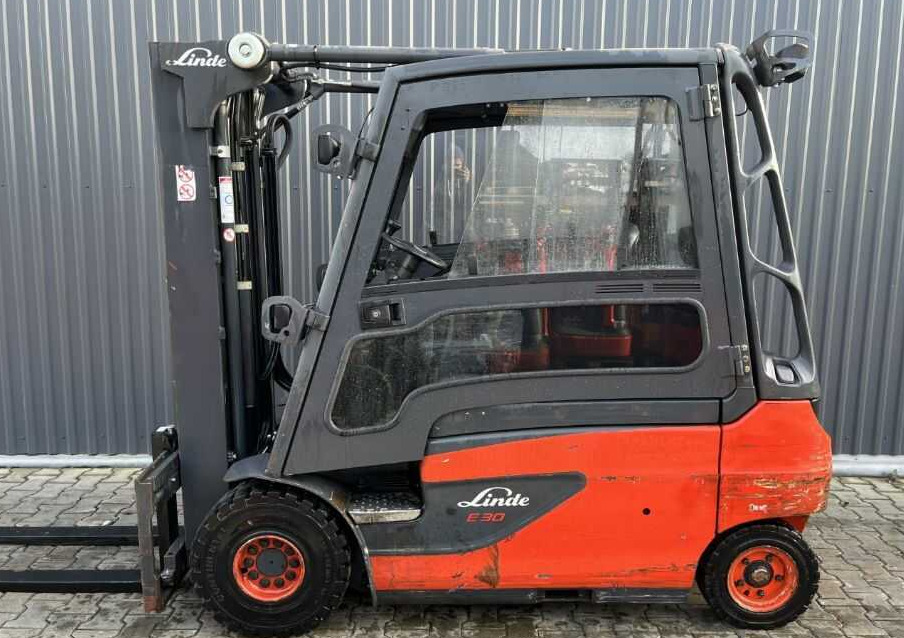 Linde E30L-01 - Wózek widłowy elektryczny: zdjęcie 2 Linde E30L-01 - Wózek widłowy elektryczny: zdjęcie 2