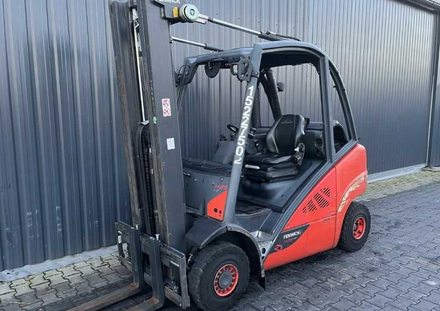 Linde H25T-01 - Wózek widłowy gazowy: zdjęcie 1 Linde H25T-01 - Wózek widłowy gazowy: zdjęcie 1