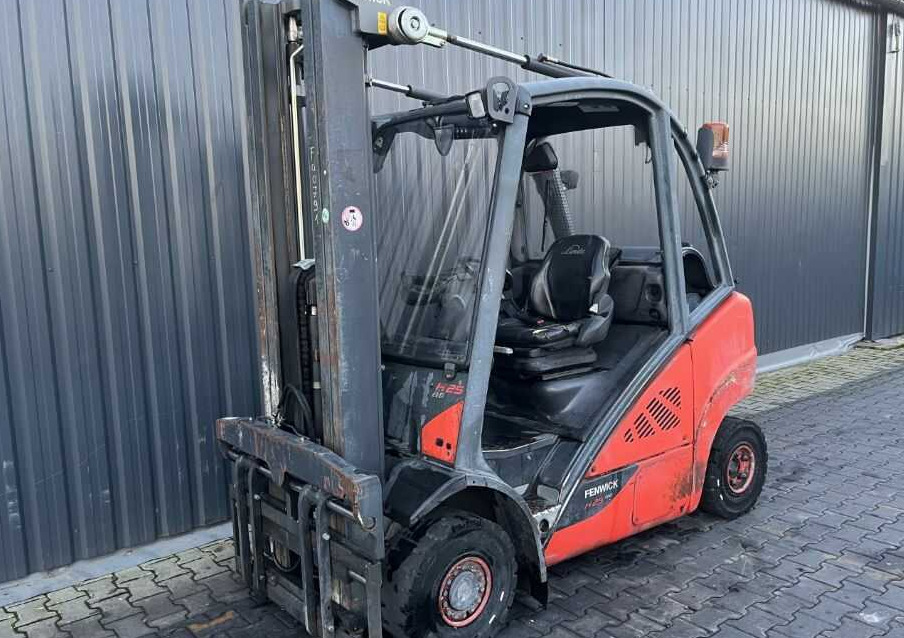 Linde H25T-01 - Wózek widłowy gazowy: zdjęcie 1 Linde H25T-01 - Wózek widłowy gazowy: zdjęcie 1