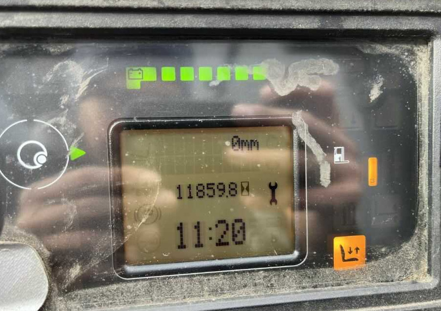 Linde R14-01 - Reach truck: zdjęcie 1 Linde R14-01 - Reach truck: zdjęcie 1