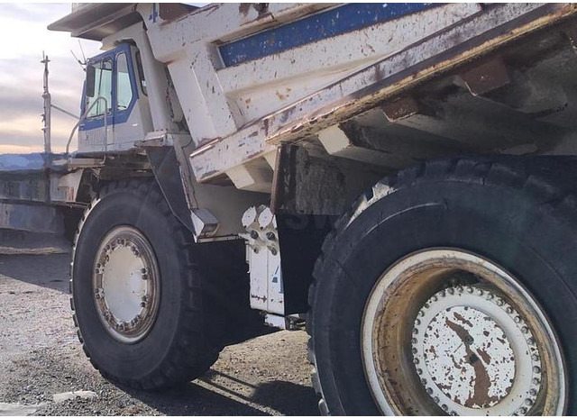 Komatsu HD985 - Wozidło: zdjęcie 3 Komatsu HD985 - Wozidło: zdjęcie 3