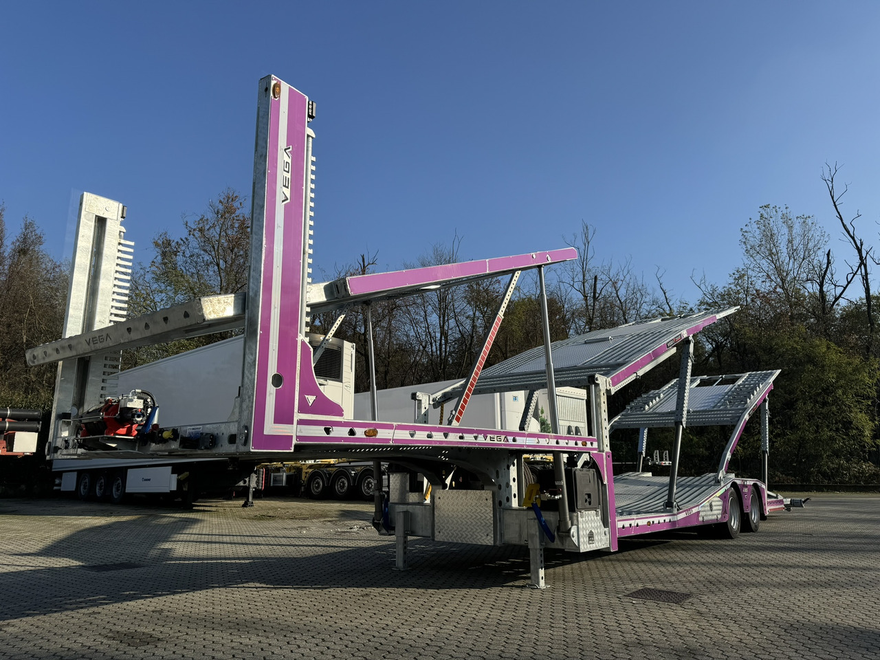 Vega Trailer 2 Axle Jeep Transporter (Vehicles) - Naczepa do przewozu samochodów: zdjęcie 2 Vega Trailer 2 Axle Jeep Transporter (Vehicles) - Naczepa do przewozu samochodów: zdjęcie 2