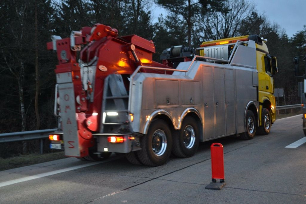 Mercedes-Benz Arocs 4163 8x4 G&G Heavy Wrecker Mercedes-Benz Arocs 4163 8x4 G&G Heavy Wrecker - Autolaweta: zdjęcie 4 Mercedes-Benz Arocs 4163 8x4 G&G Heavy Wrecker Mercedes-Benz Arocs 4163 8x4 G&G Heavy Wrecker - Autolaweta: zdjęcie 4