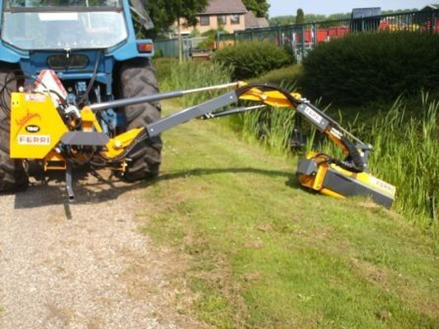 Ferri arm-klepelmaaiers - Kosiarka spalinowa: zdjęcie 1 Ferri arm-klepelmaaiers - Kosiarka spalinowa: zdjęcie 1