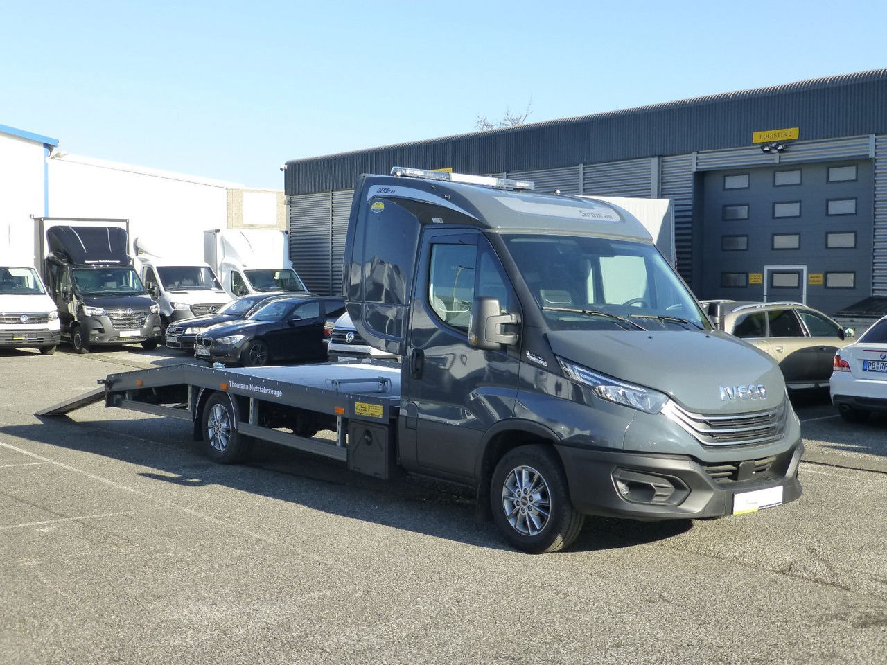 Iveco Daily 35S18 Autotransporter NAVI Schlafkabine - Autolaweta: zdjęcie 5 Iveco Daily 35S18 Autotransporter NAVI Schlafkabine - Autolaweta: zdjęcie 5
