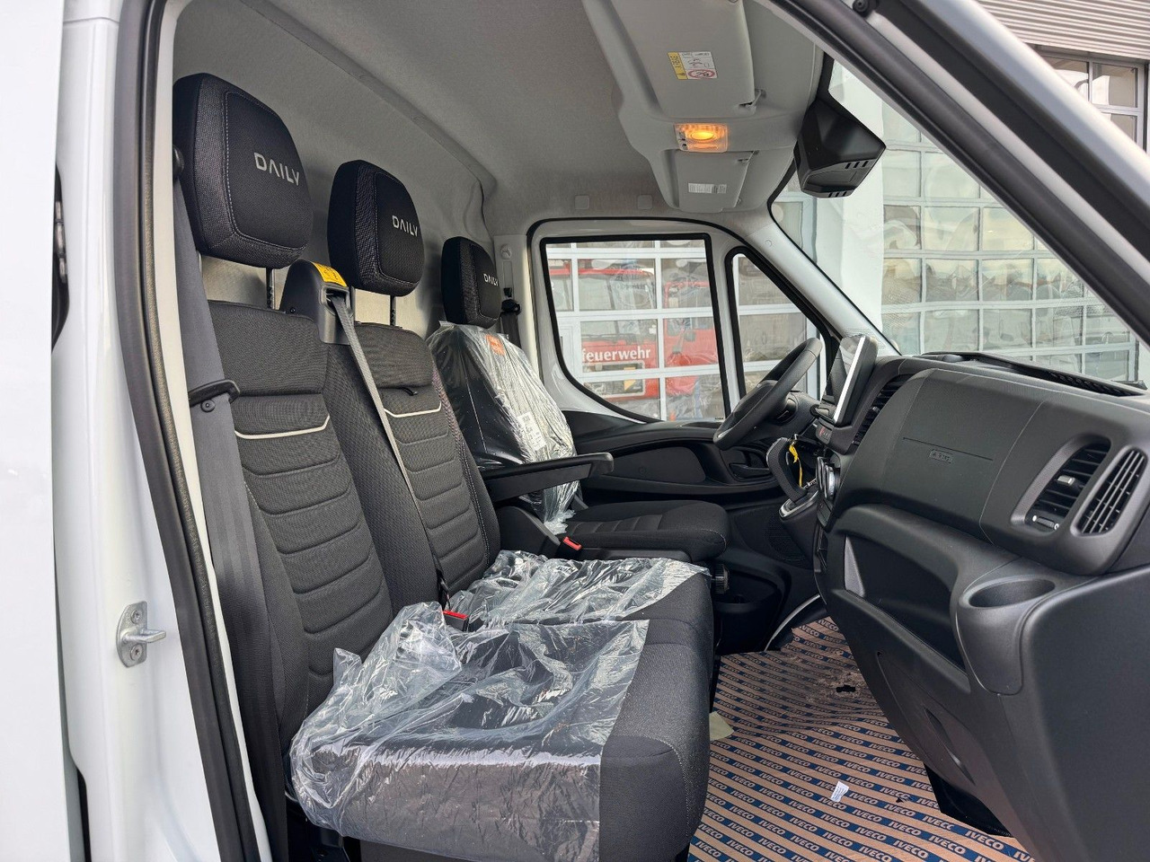 Furgon Iveco Daily 35C21 HA8 *R4.100mm*AHK*LED*Automatik*: zdjęcie 24 Furgon Iveco Daily 35C21 HA8 *R4.100mm*AHK*LED*Automatik*: zdjęcie 24