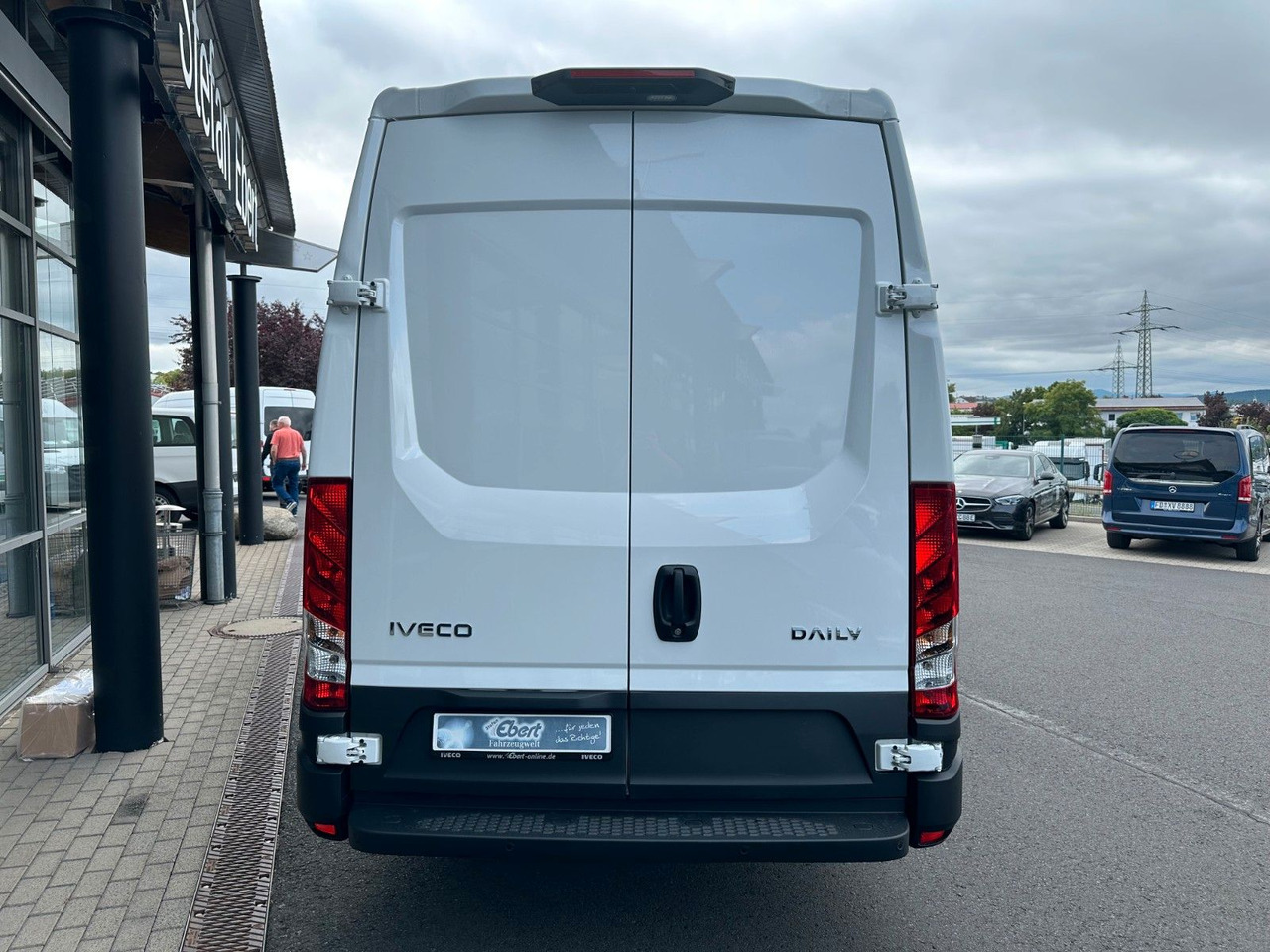 Iveco Daily 35S16 HA8 3.0L *R4.100mm*Automatik*Kamera* - Furgon: zdjęcie 5 Iveco Daily 35S16 HA8 3.0L *R4.100mm*Automatik*Kamera* - Furgon: zdjęcie 5